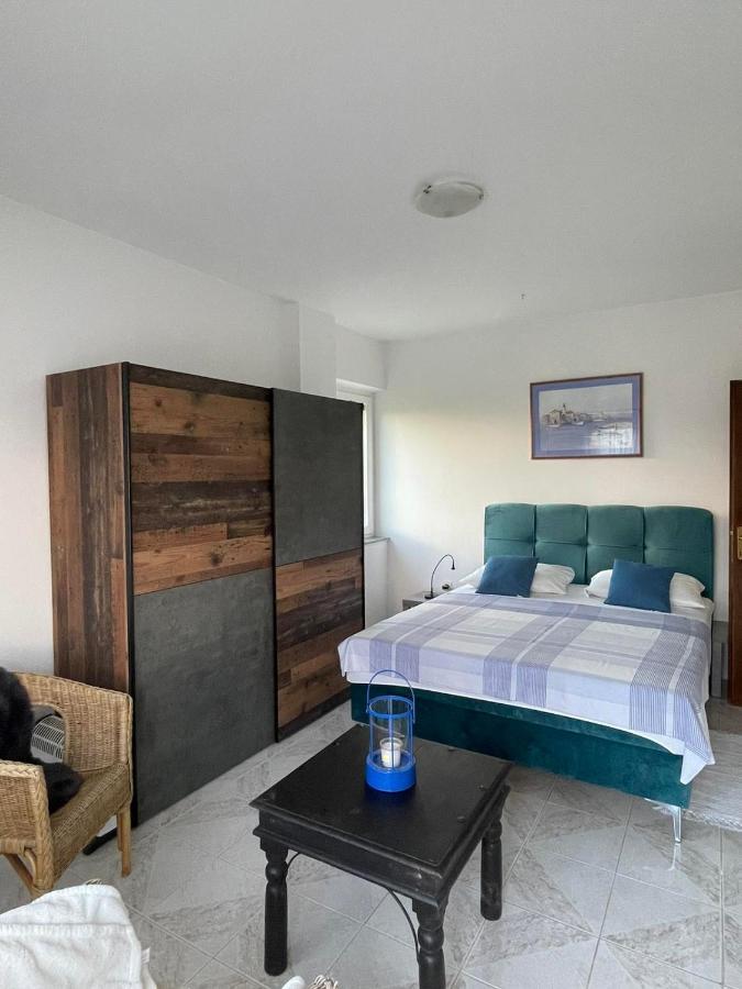 Apartman Kacic Sveti Ivan Dobrinjski Exteriör bild